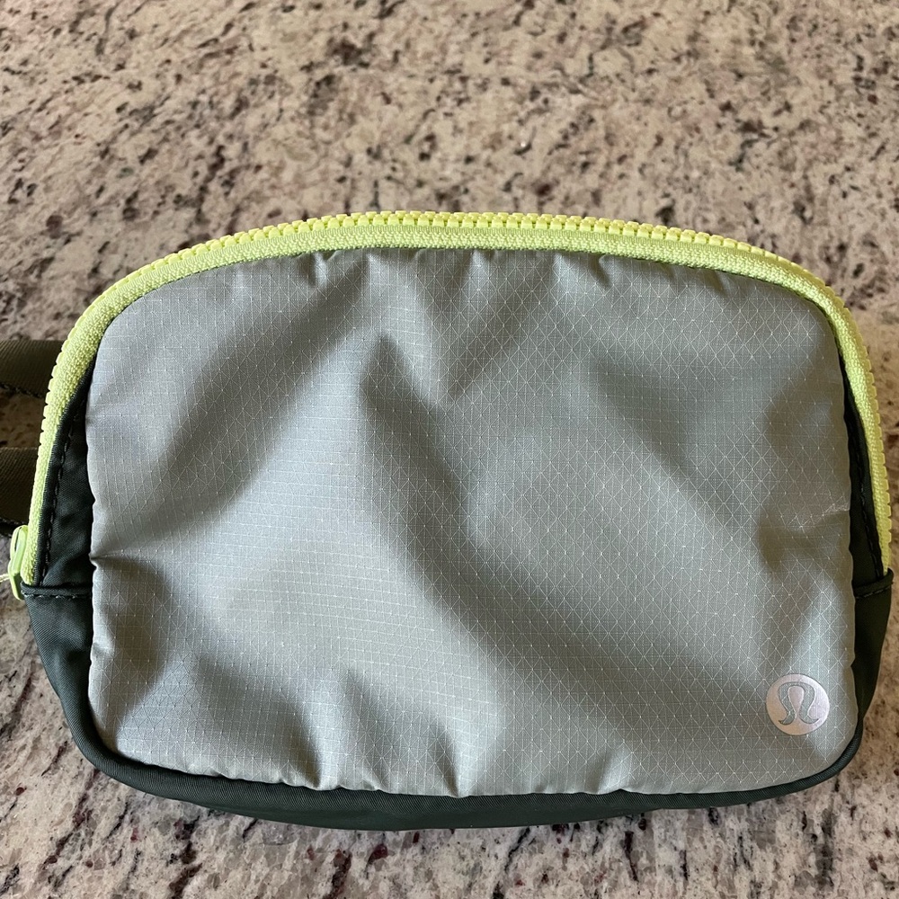 Lululemon belt bag